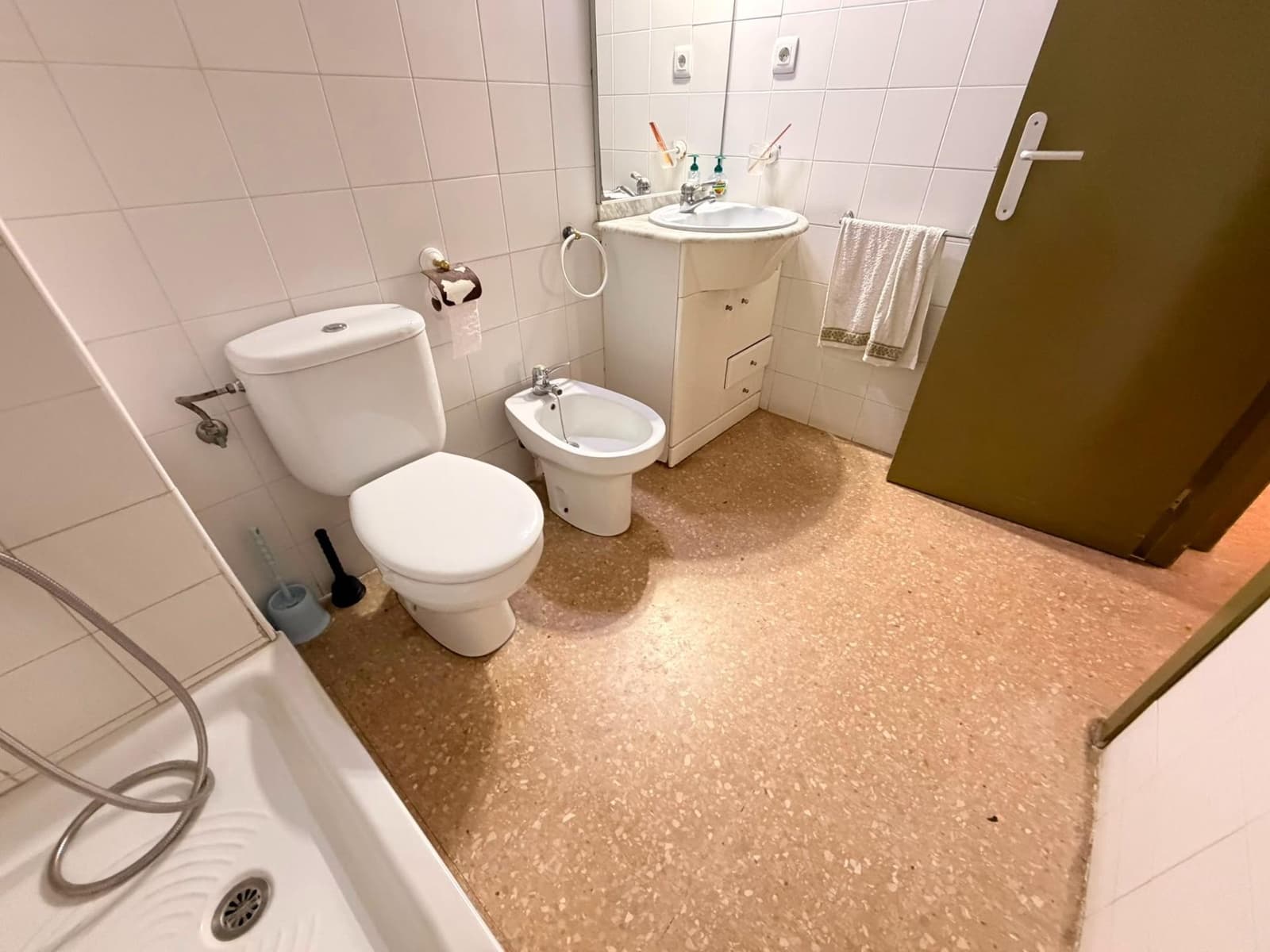 3 soveværelse Lejlighed til salg i Badalona - € 159.000 (Ref: 9970714)