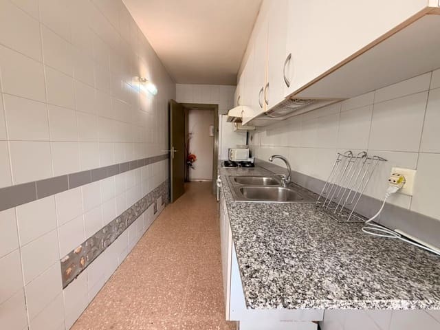 3 soveværelse Lejlighed til salg i Badalona - € 159.000 (Ref: 9970714)