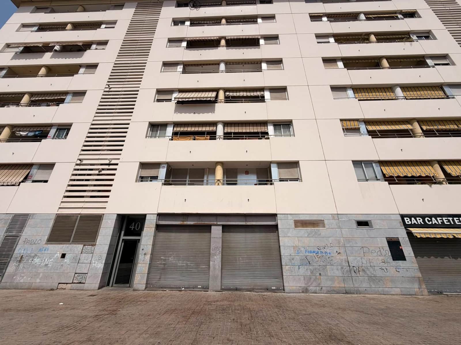3 soveværelse Lejlighed til salg i Badalona - € 159.000 (Ref: 9970714)