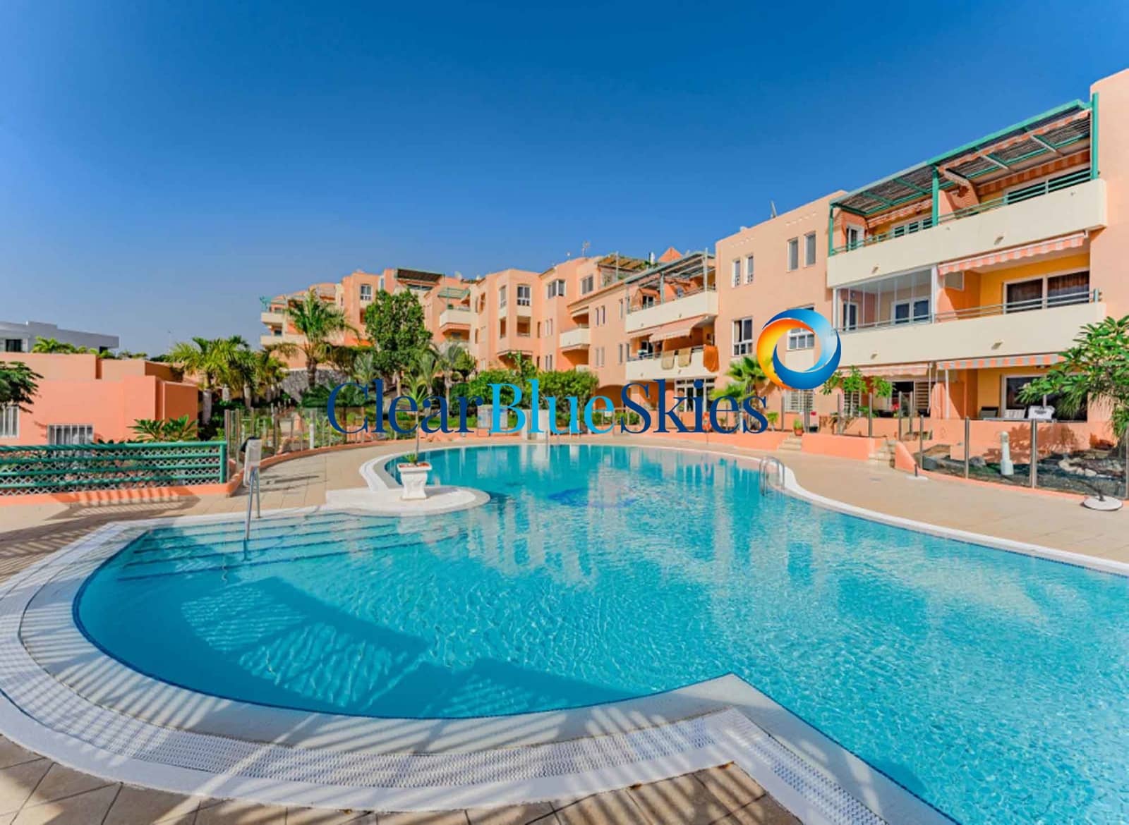 2 soveværelse Lejlighed til salg i El Madronal med swimmingpool garage - € 429.000 (Ref: 10001235)