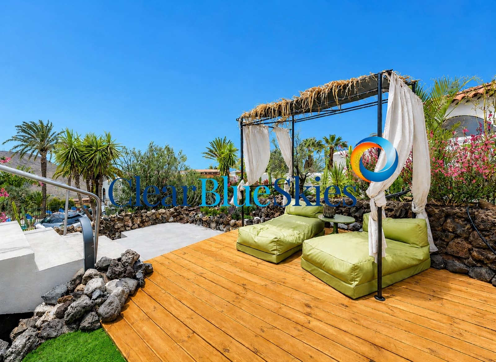 5 bedroom Villa for sale in Chayofa with pool garage - € 1,522,500 (Ref: 10016495)