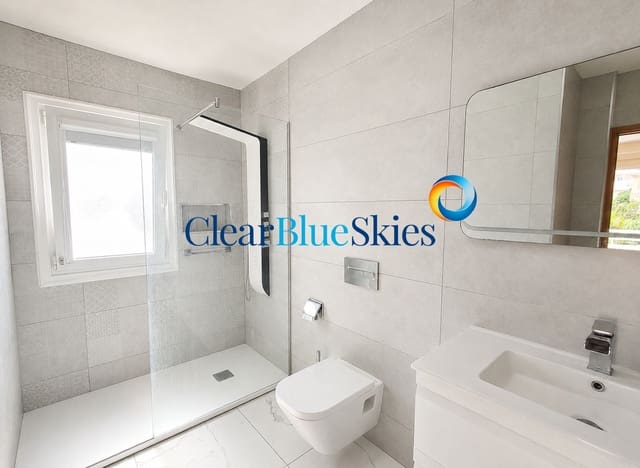 Casa de 4 habitaciones en El Madroñal, Adeje en venta con piscina garaje - 595.000 € (Ref: 10023345)
