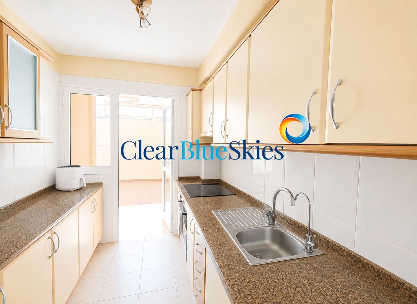4 quarto Casa em Banda para venda em El Madronal com piscina garagem - 595 000 € (Ref: 10023345)