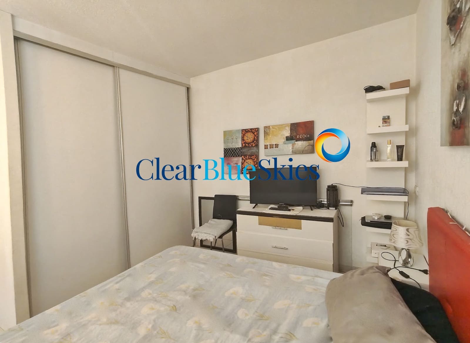 Apartamento de 2 habitaciones en Costa del Silencio en venta con piscina garaje - 230.000 € (Ref: 10044187)