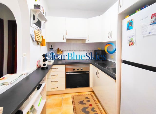 Apartamento de 1 habitación en Costa del Silencio, Arona en venta con piscina garaje - 175.000 € (Ref: 10046327)
