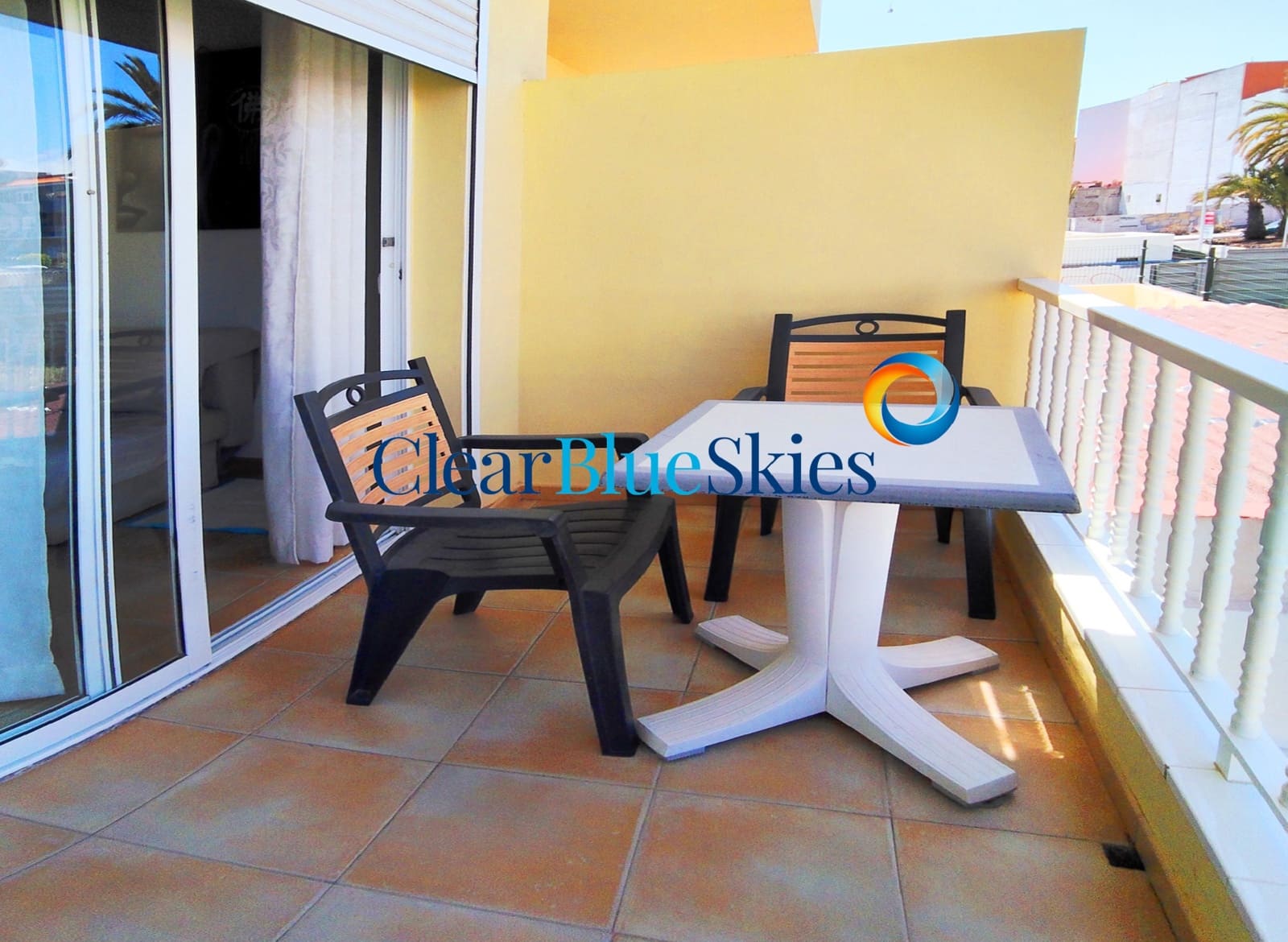 Apartamento de 1 habitación en Costa del Silencio en venta con piscina garaje - 175.000 € (Ref: 10046327)