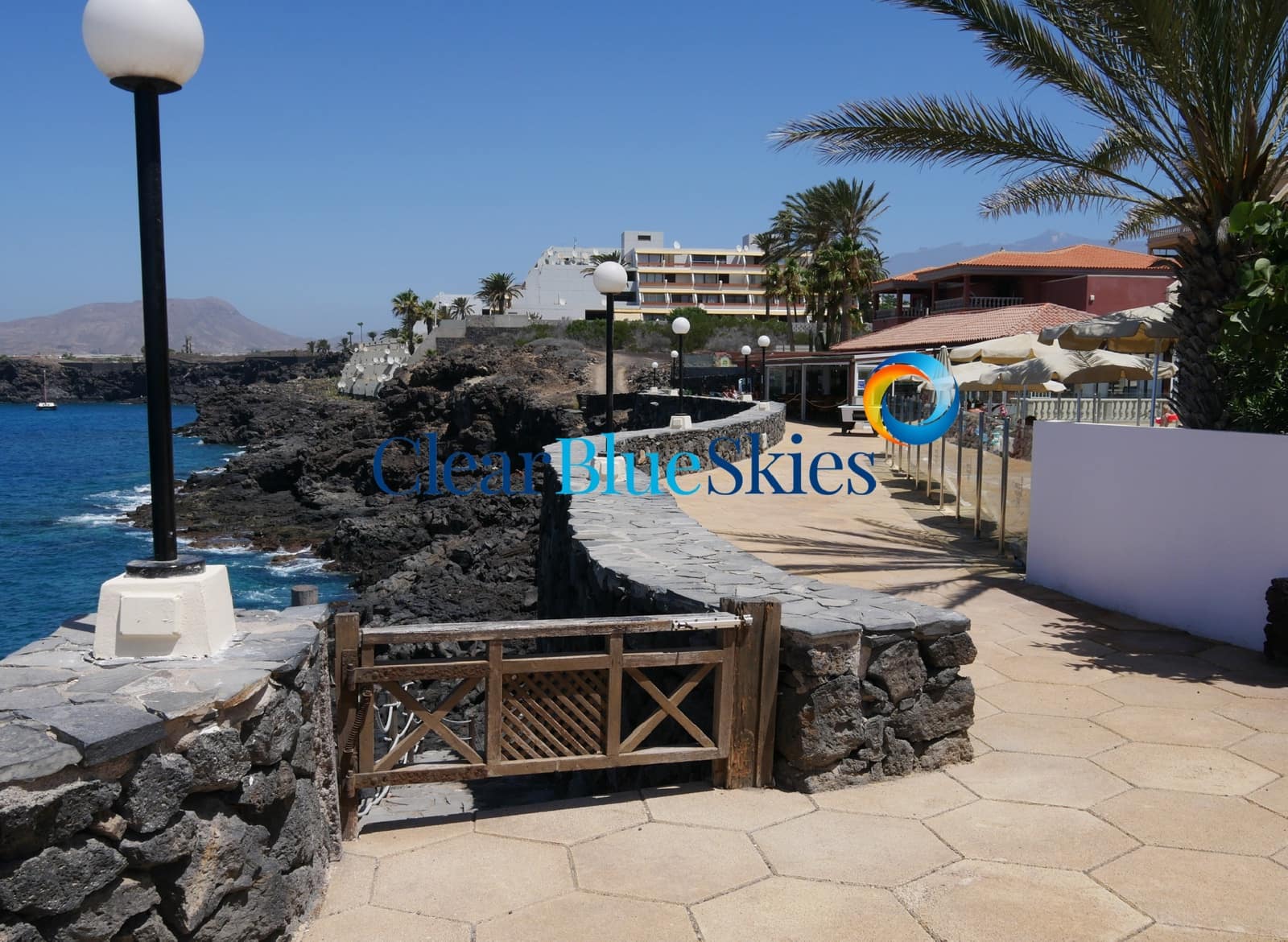Apartamento de 1 habitación en Costa del Silencio en venta con piscina garaje - 175.000 € (Ref: 10046327)