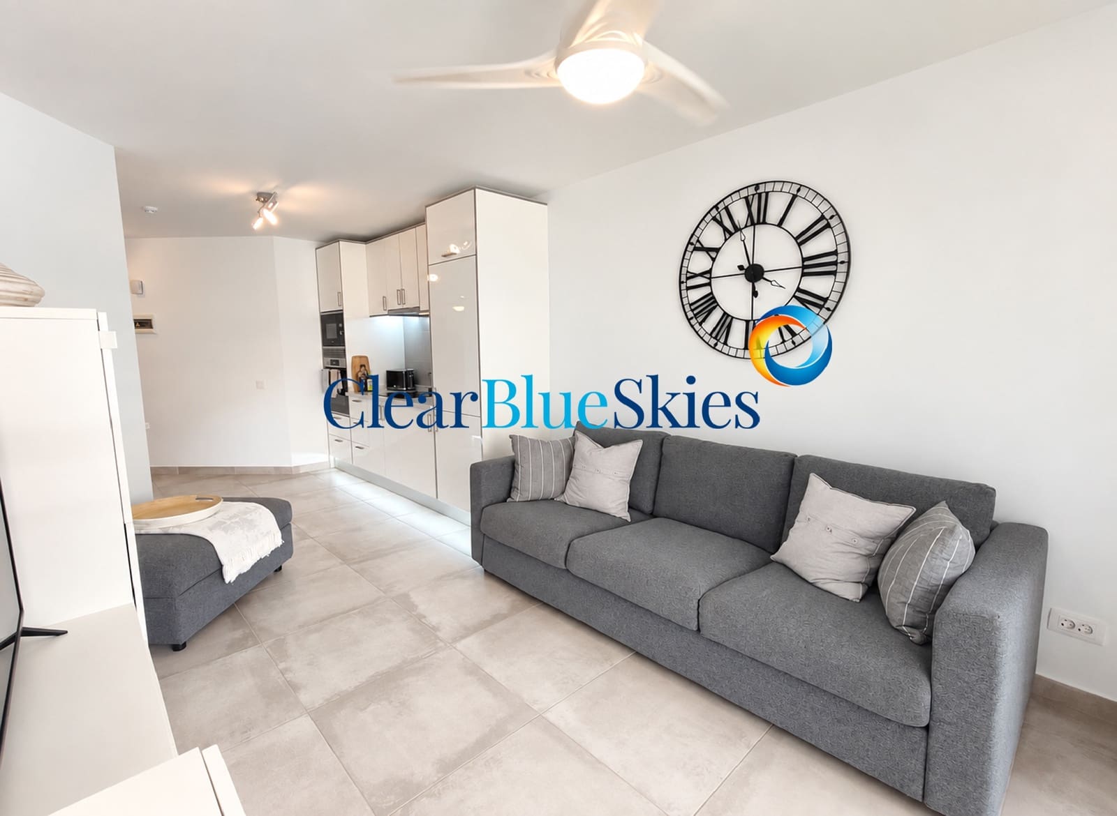 1 bedroom Apartment for sale in Costa Adeje with pool garage - € 265,000 (Ref: 10057710)