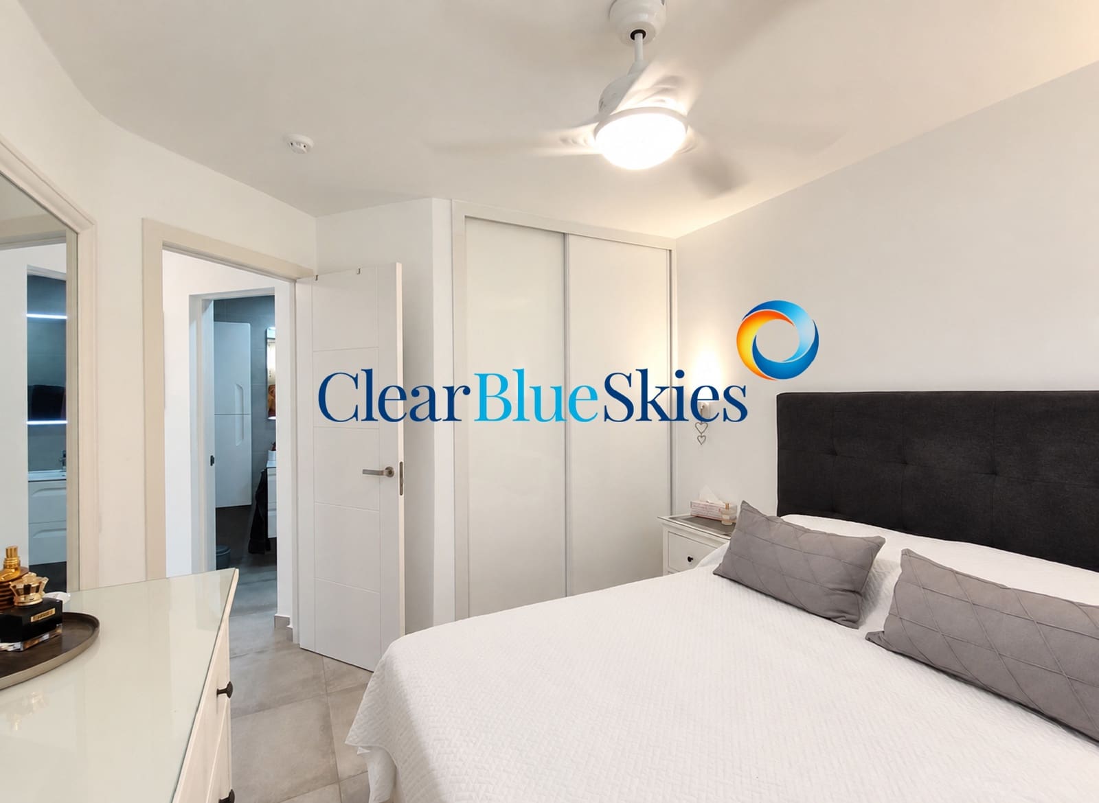 1 bedroom Apartment for sale in Costa Adeje with pool garage - € 265,000 (Ref: 10057710)