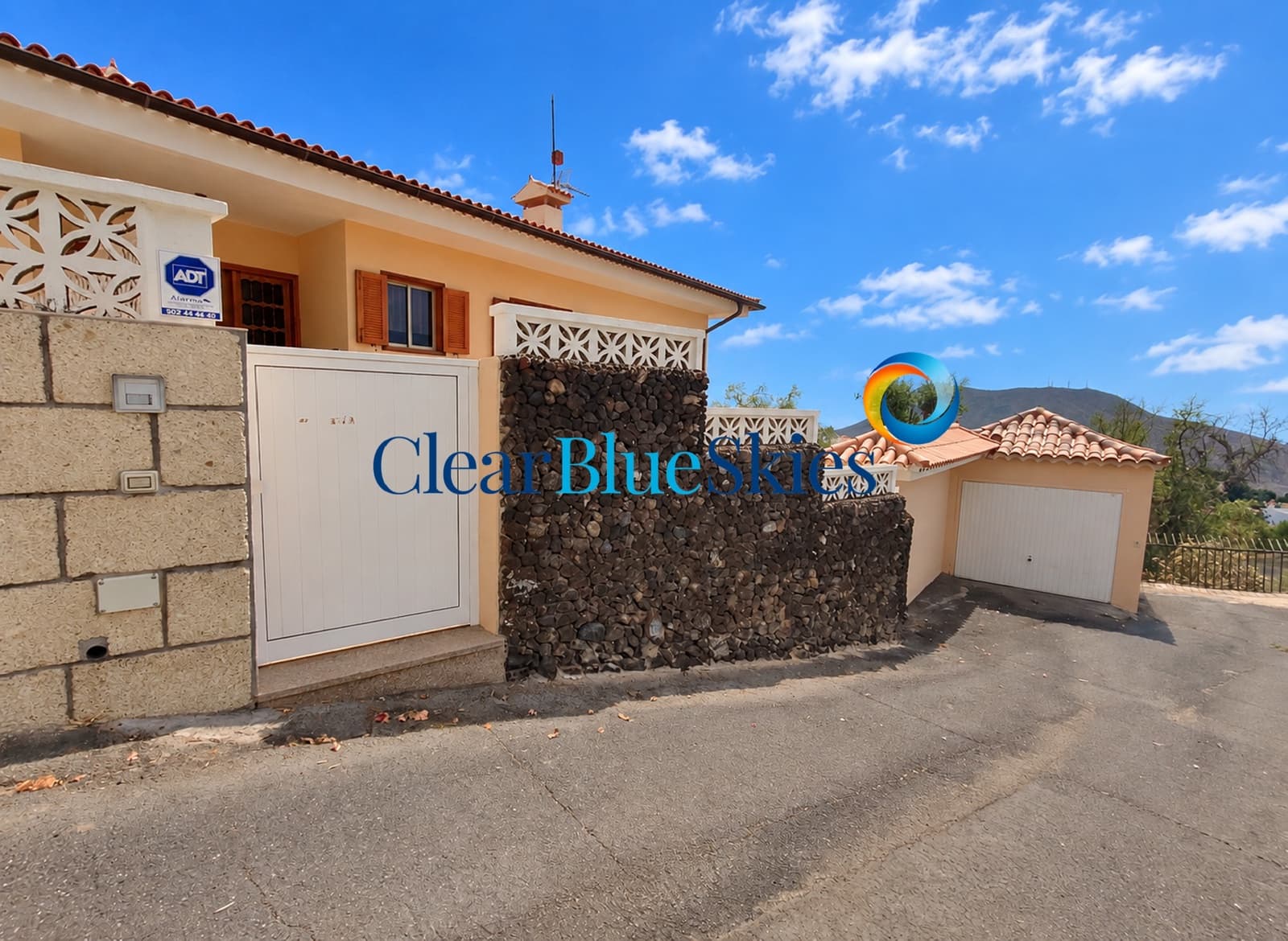 8 Zimmer Villa zu verkaufen in Chayofa mit Garage - 1.495.000 € (Ref: 10141622)