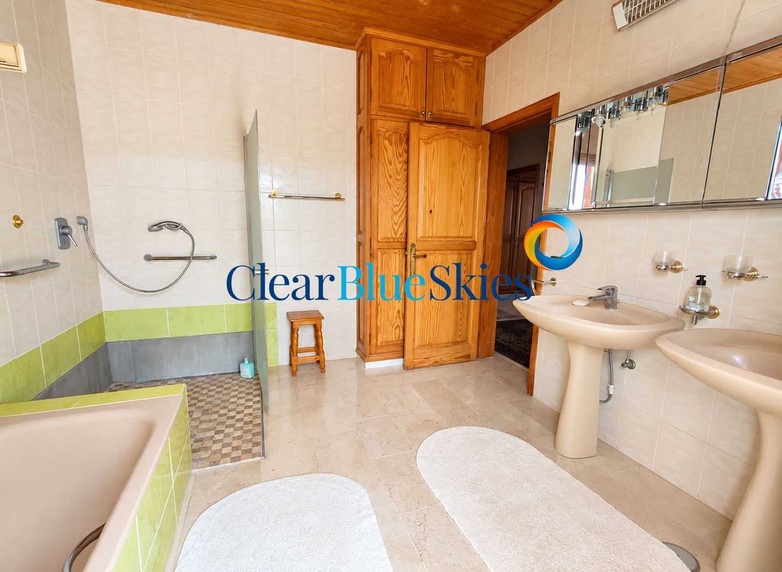 8 Zimmer Villa zu verkaufen in Chayofa mit Garage - 1.495.000 € (Ref: 10141622)