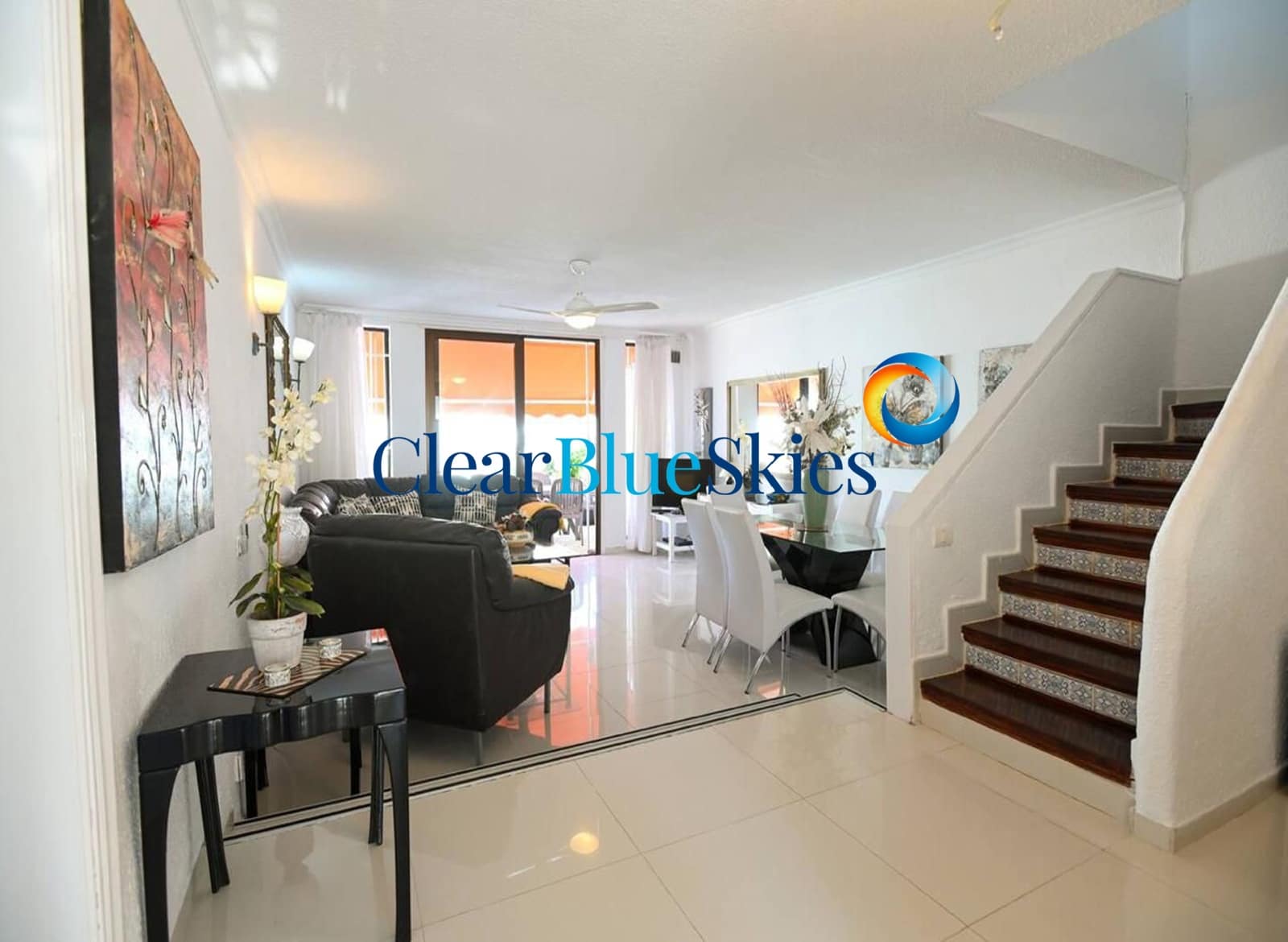 3 bedroom Villa for sale in Playa de las Americas with pool garage - € 870,000 (Ref: 10155828)
