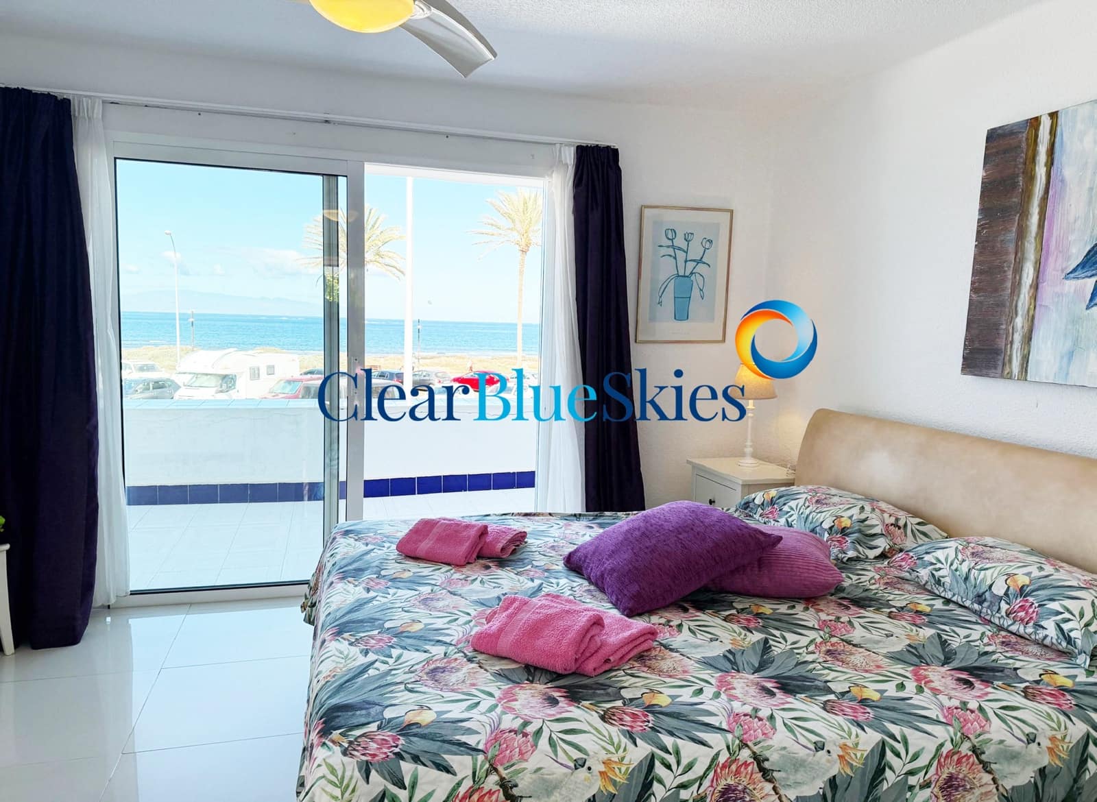 3 bedroom Villa for sale in Playa de las Americas with pool garage - € 870,000 (Ref: 10155828)