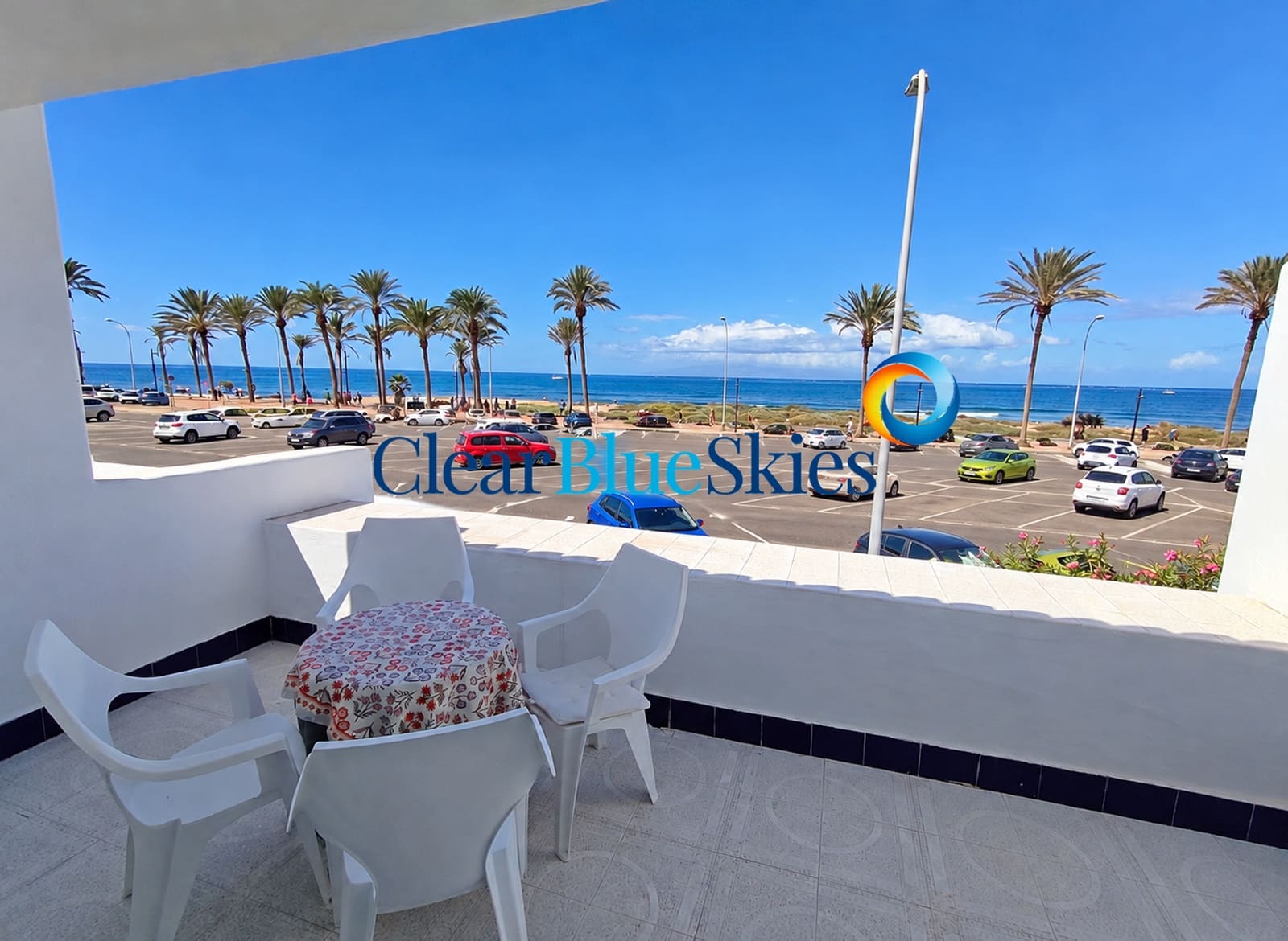 3 sypialnia Willa na sprzedaż w Playa de las Americas z basenem garażem - 849 000 € (Ref: 10158531)