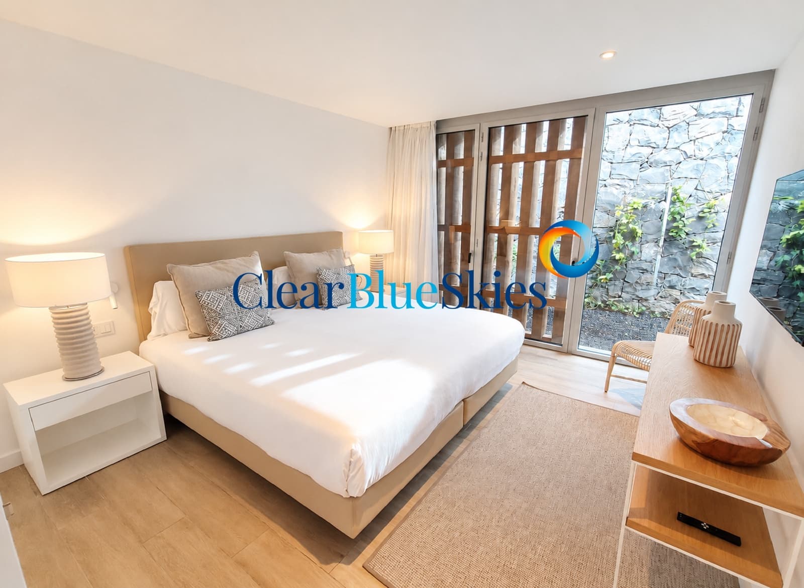 3 bedroom Villa for sale in Playa San Juan with pool garage - € 2,150,000 (Ref: 10182367)