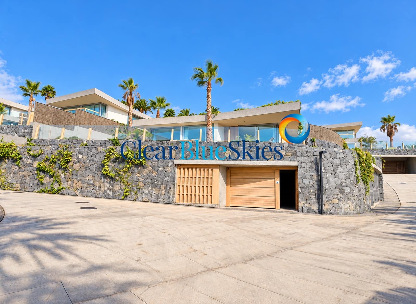 3 bedroom Villa for sale in Playa San Juan with pool garage - € 2,150,000 (Ref: 10182367)