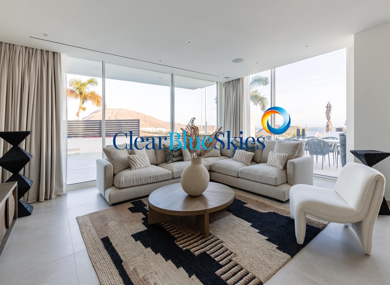 5 soveværelse Villa til salg i San Eugenio med swimmingpool - € 1.912.900 (Ref: 5512960)