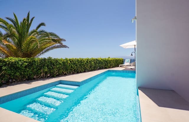 Chalet de 4 habitaciones en Playa San Juan, Guía de Isora en venta con piscina garaje - 2.395.000 € (Ref: 7402067)