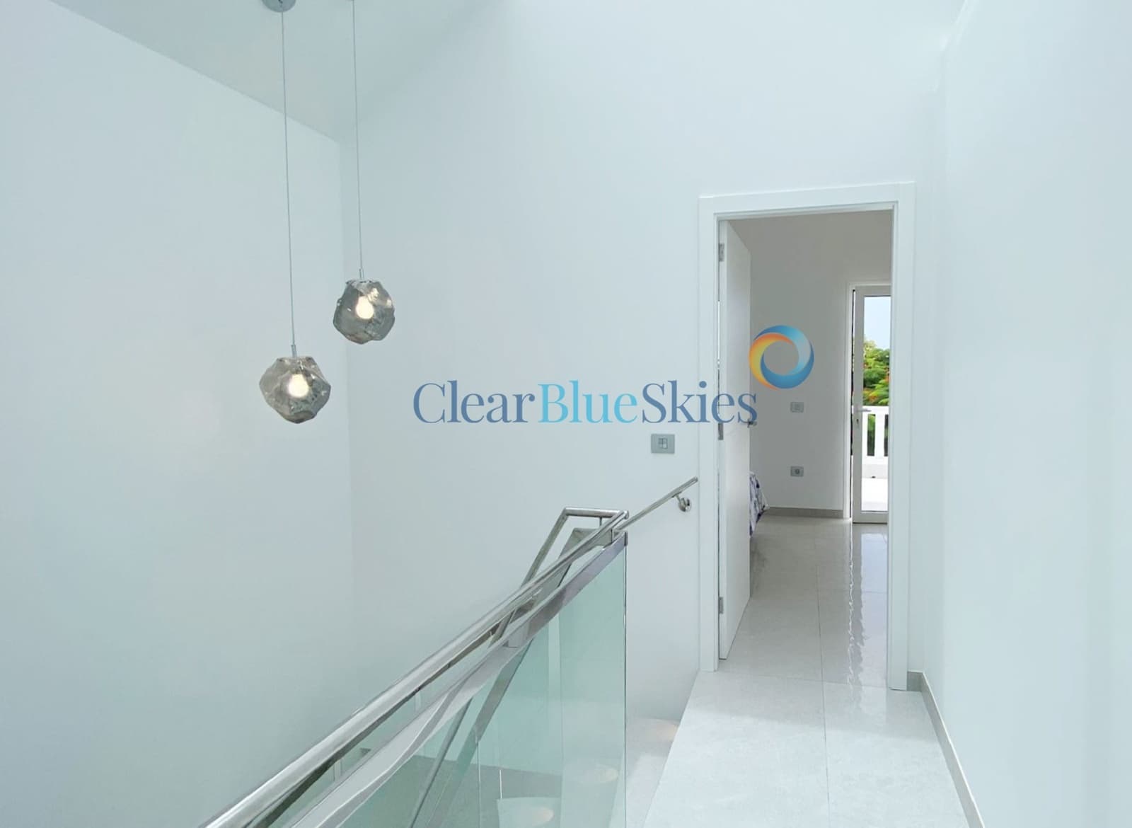 3 soveværelse Villa til salg i Playa Fanabe med swimmingpool garage - € 1.400.000 (Ref: 7405062)