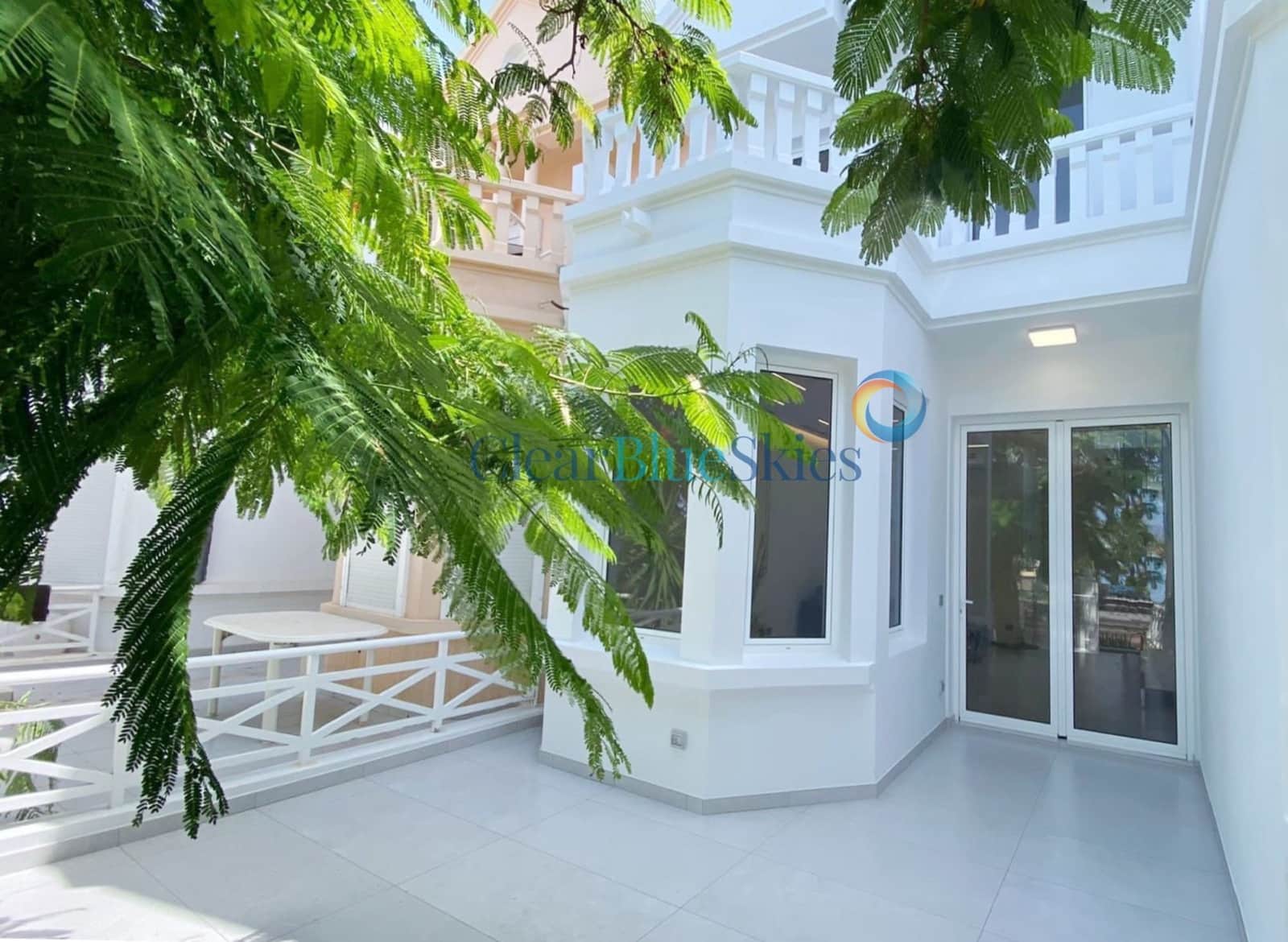 3 soveværelse Villa til salg i Playa Fanabe med swimmingpool garage - € 1.400.000 (Ref: 7405062)