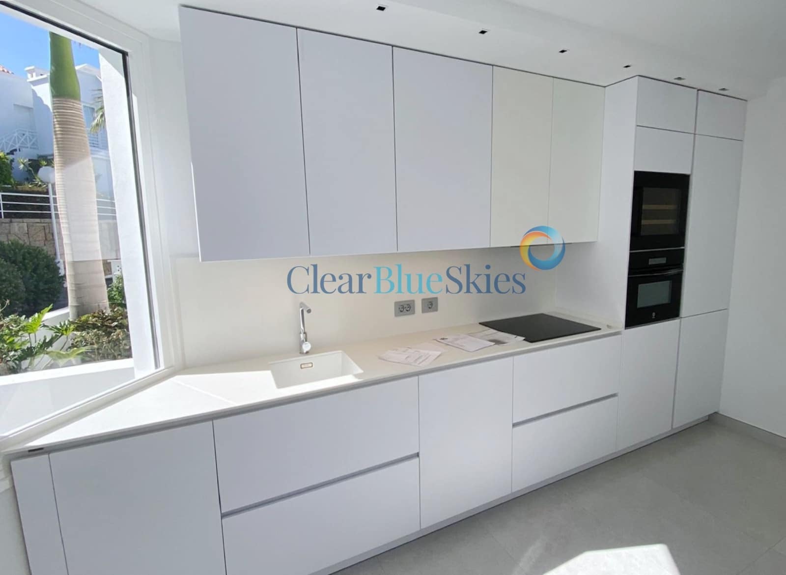 3 soveværelse Villa til salg i Playa Fanabe med swimmingpool garage - € 1.400.000 (Ref: 7405062)