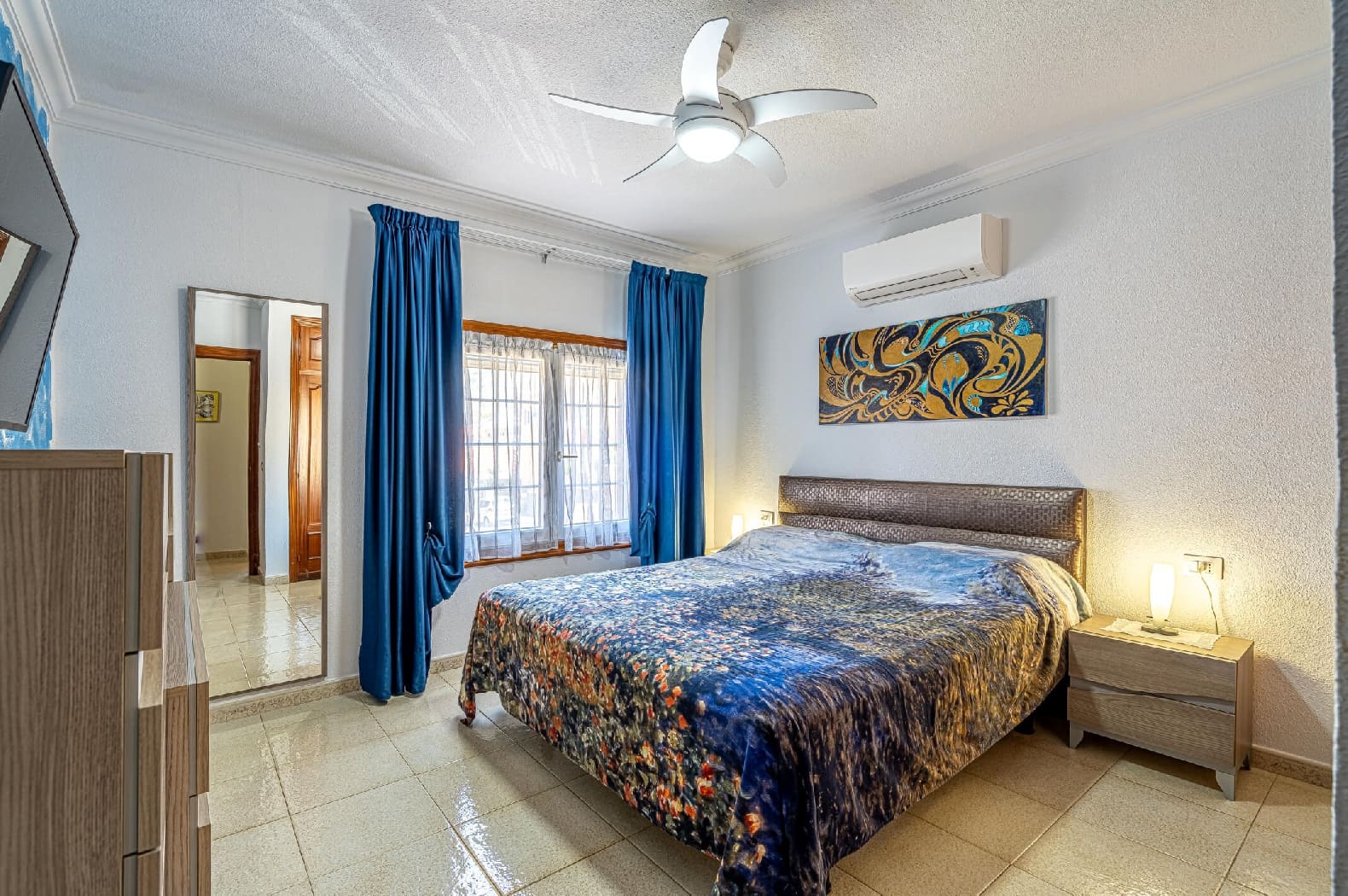 3 chambre Villa/Maison à vendre à Adeje avec piscine garage - 1 250 000 € (Ref: 7676870)