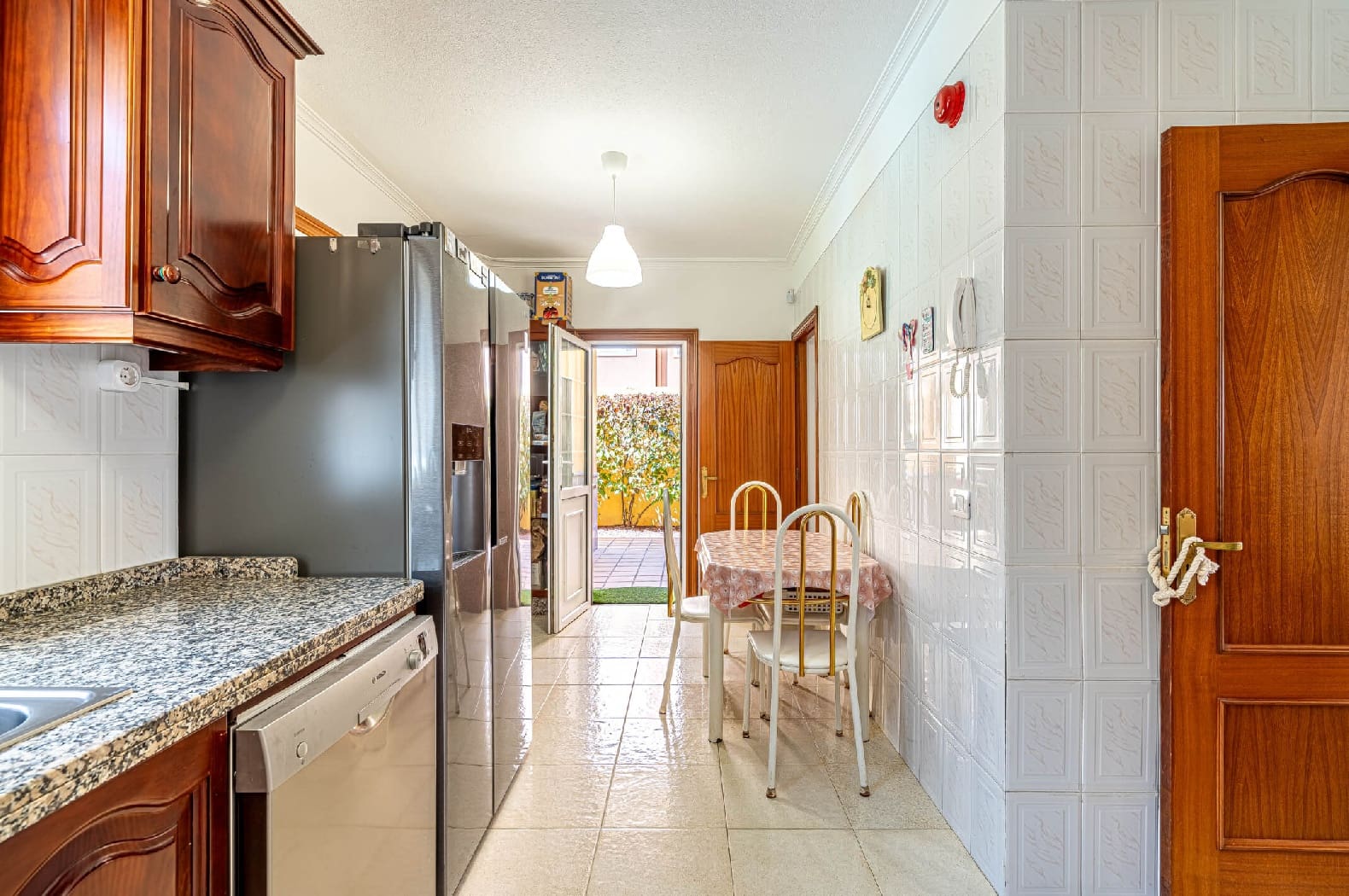 3 chambre Villa/Maison à vendre à Adeje avec piscine garage - 1 250 000 € (Ref: 7676870)