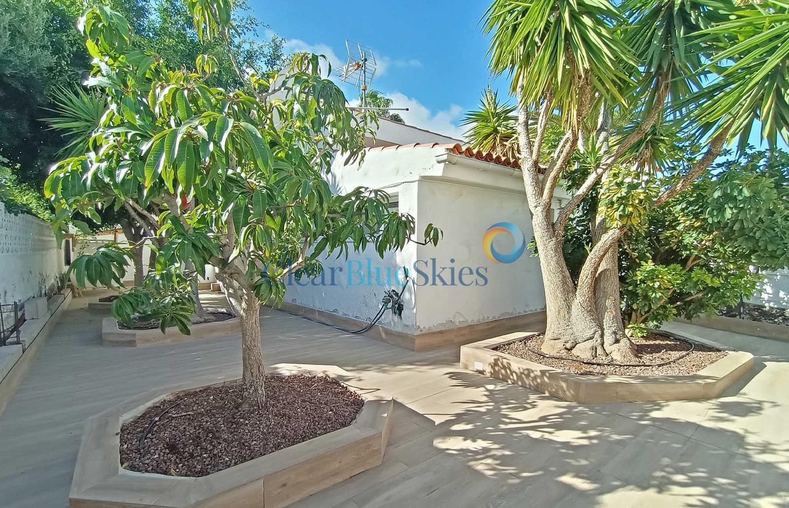 4 soveværelse Bungalow til salg i Chayofa med swimmingpool garage - € 700.000 (Ref: 7774502)