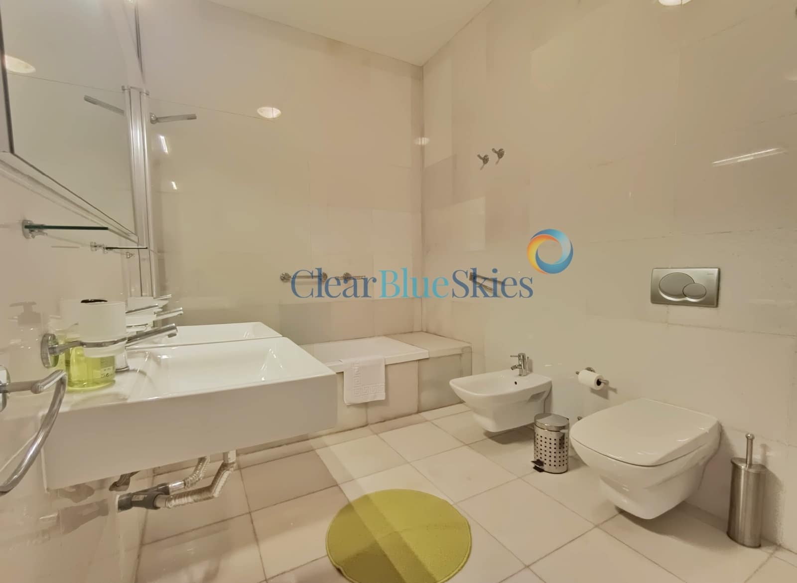 5 bedroom Villa for sale in Playa del Duque with pool garage - € 3,200,000 (Ref: 7798106)