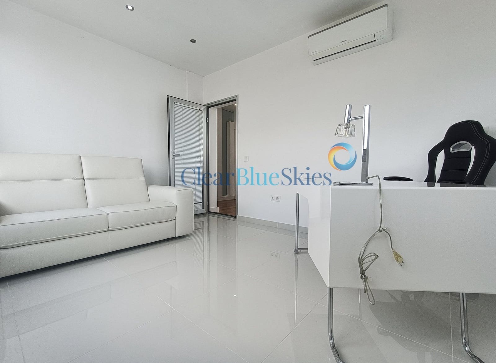 5 bedroom Villa for sale in Playa del Duque with pool garage - € 3,200,000 (Ref: 7798106)