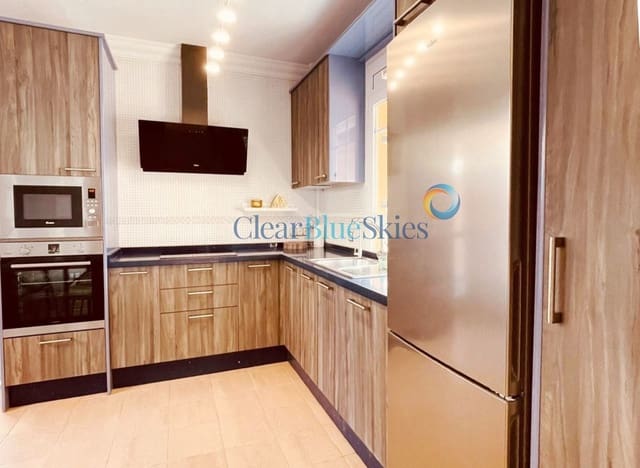 4 chambre Villa/Maison à vendre à Los Cristianos, Arona avec garage - 775 000 € (Ref: 7844002)