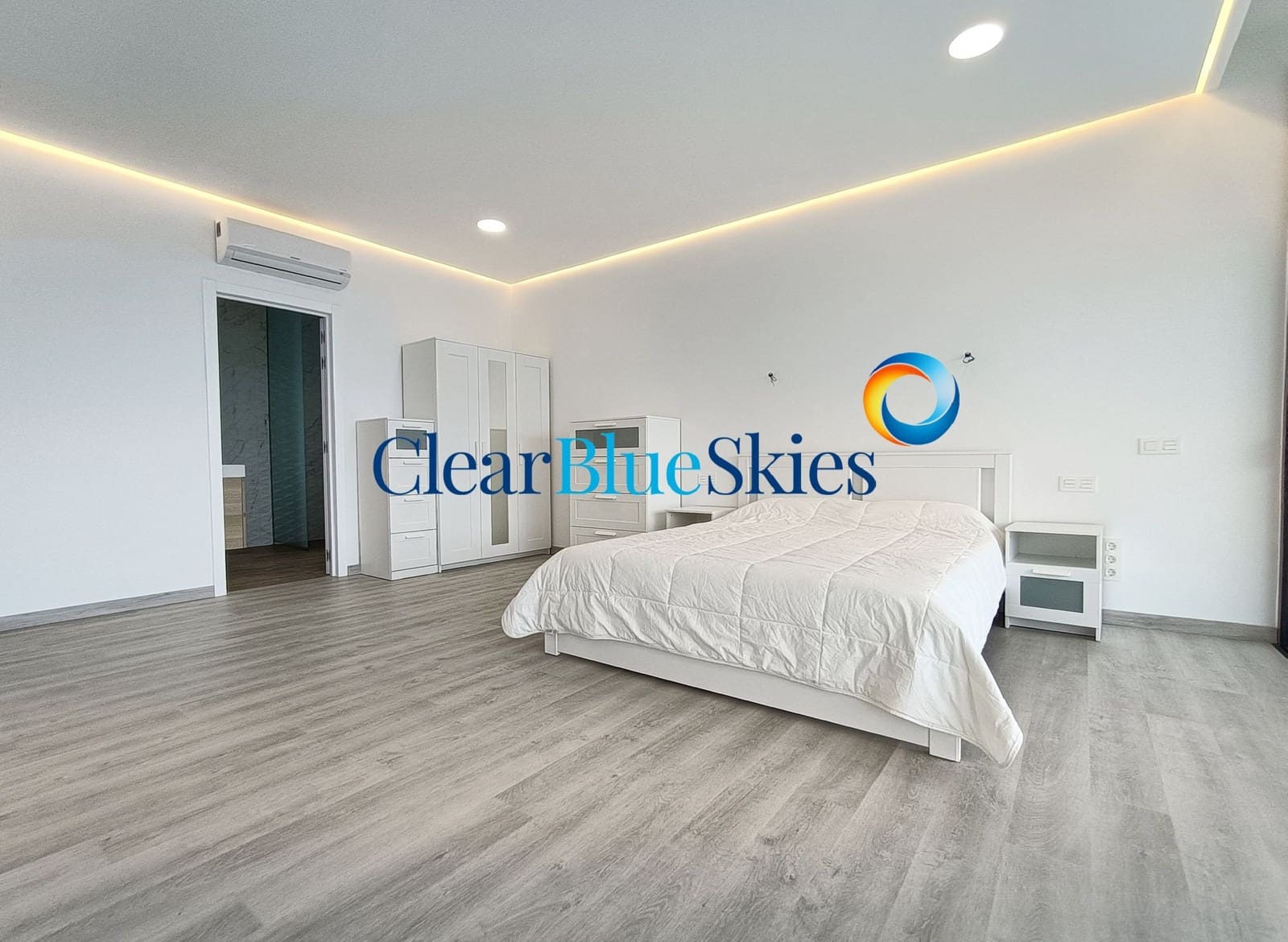 4 soverom Villa til salgs i El Madronal med svømmebasseng garasje - € 1 800 000 (Ref: 8322236)