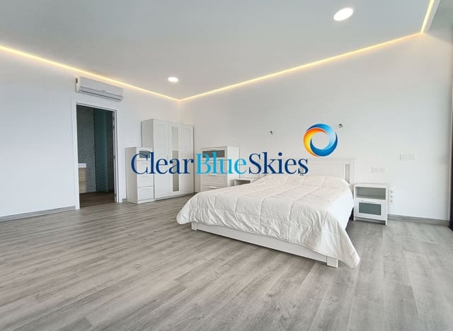 4 makuuhuone Huvila myytävänä paikassa El Madroñal, Adeje mukana uima-altaan 
autotalli - 1 800 000 € (Ref: 8322236)