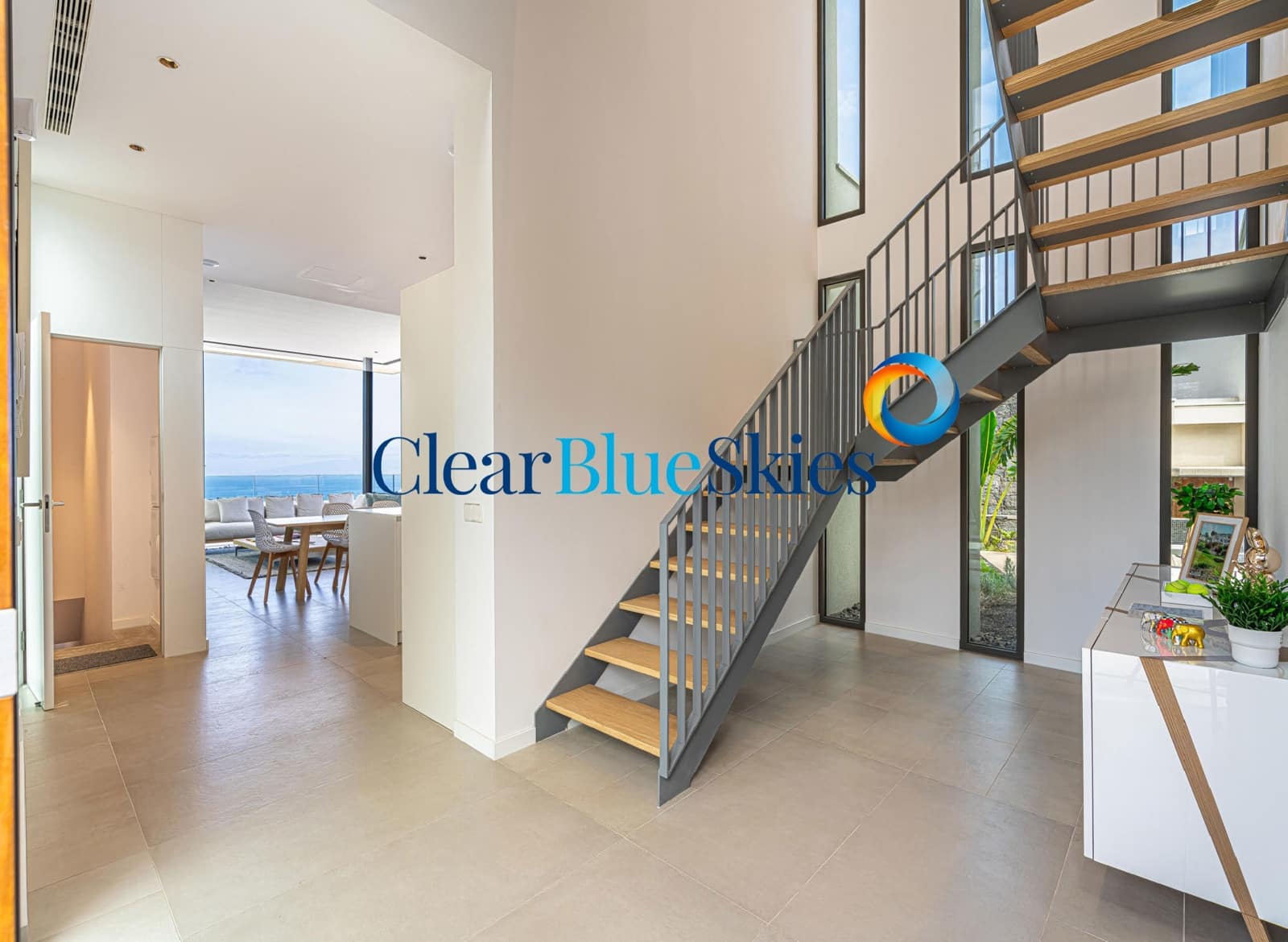 3 chambre Villa/Maison à vendre à Guia de Isora avec piscine garage - 1 979 000 € (Ref: 8416974)