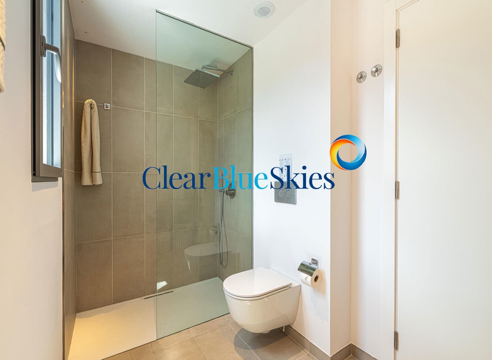 3 chambre Villa/Maison à vendre à Guia de Isora avec piscine garage - 1 979 000 € (Ref: 8416974)