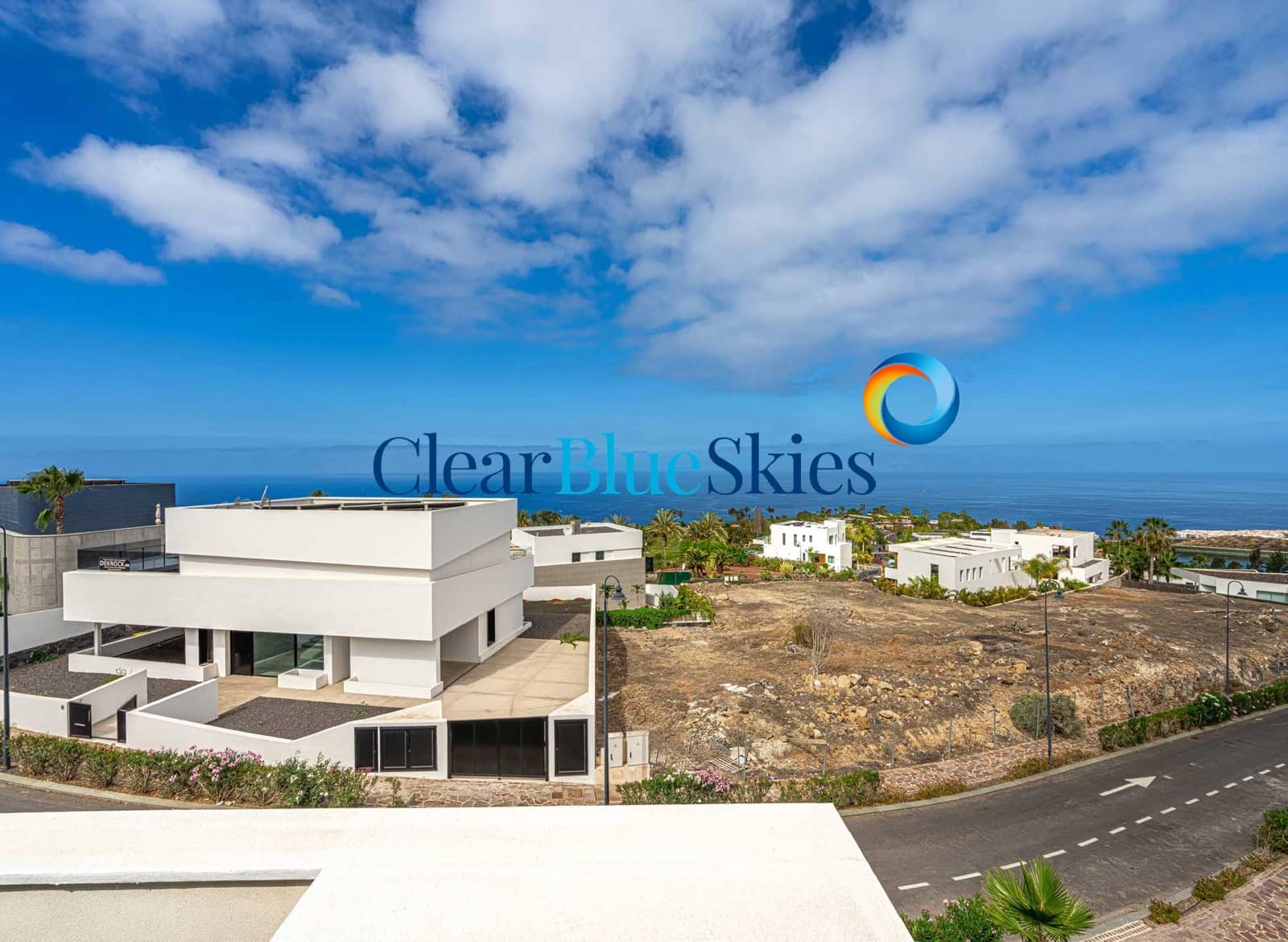 3 chambre Villa/Maison à vendre à Guia de Isora avec piscine garage - 1 979 000 € (Ref: 8416974)