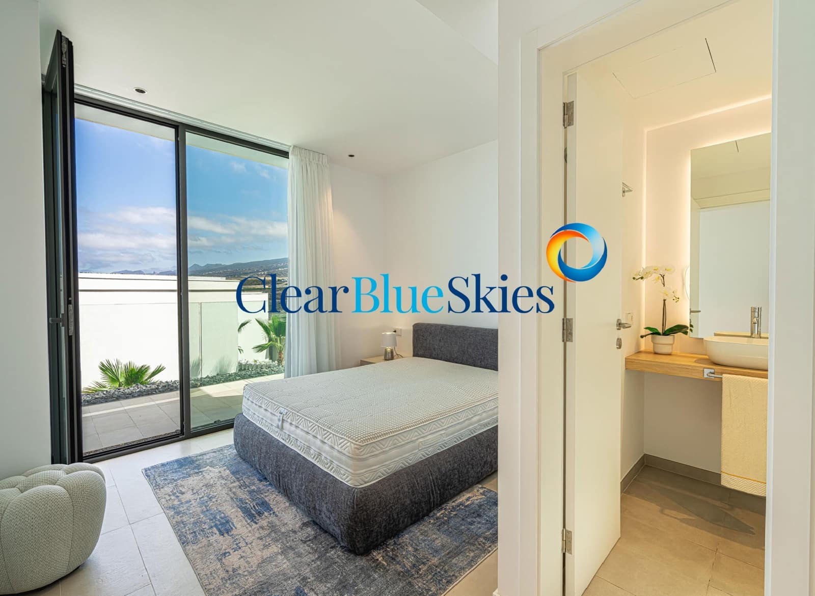 3 chambre Villa/Maison à vendre à Guia de Isora avec piscine garage - 1 979 000 € (Ref: 8416974)