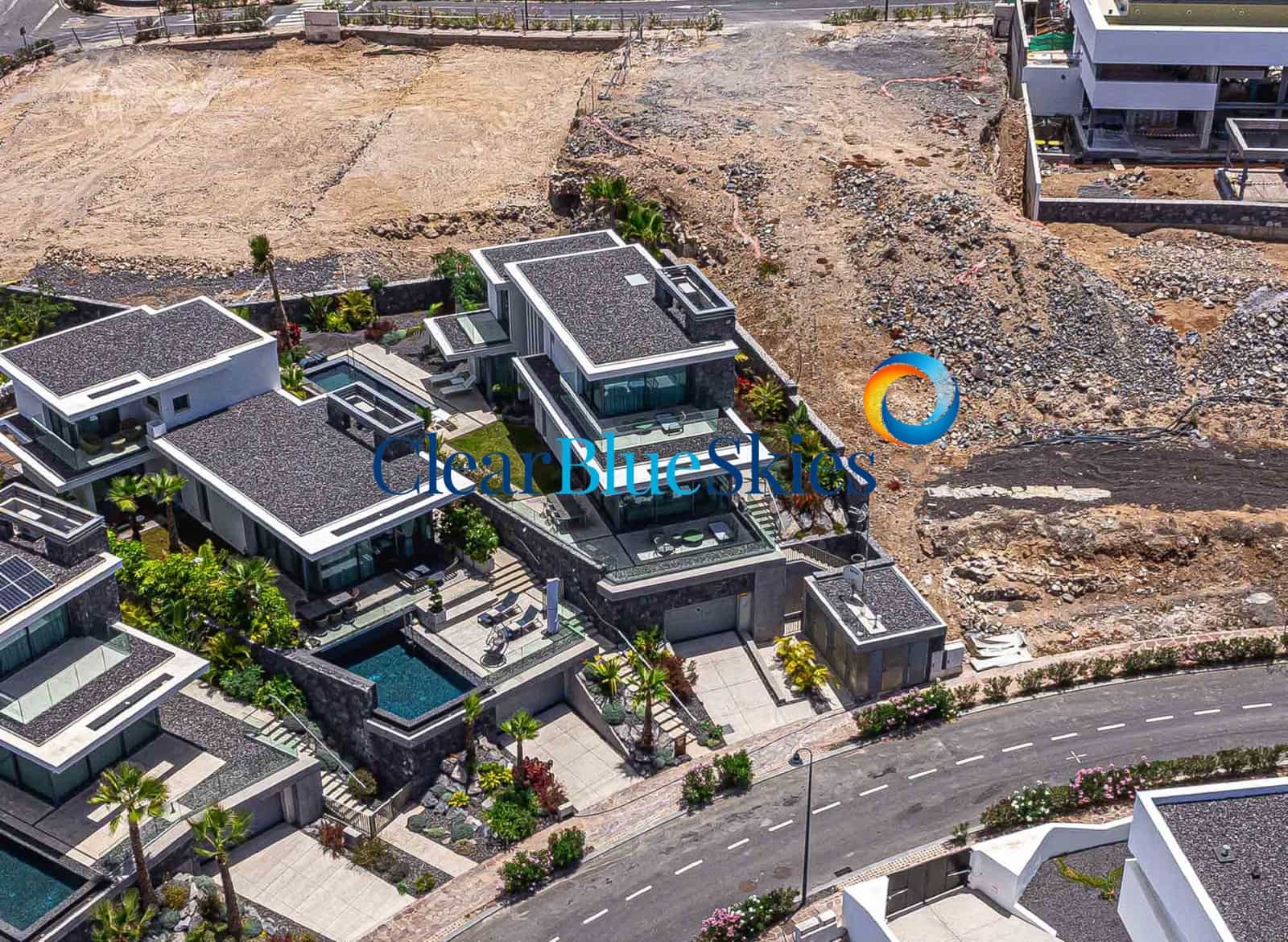 3 chambre Villa/Maison à vendre à Guia de Isora avec piscine garage - 1 979 000 € (Ref: 8416974)