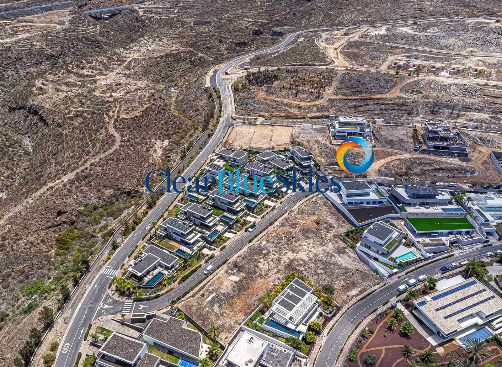 3 chambre Villa/Maison à vendre à Guia de Isora avec piscine garage - 1 979 000 € (Ref: 8416974)