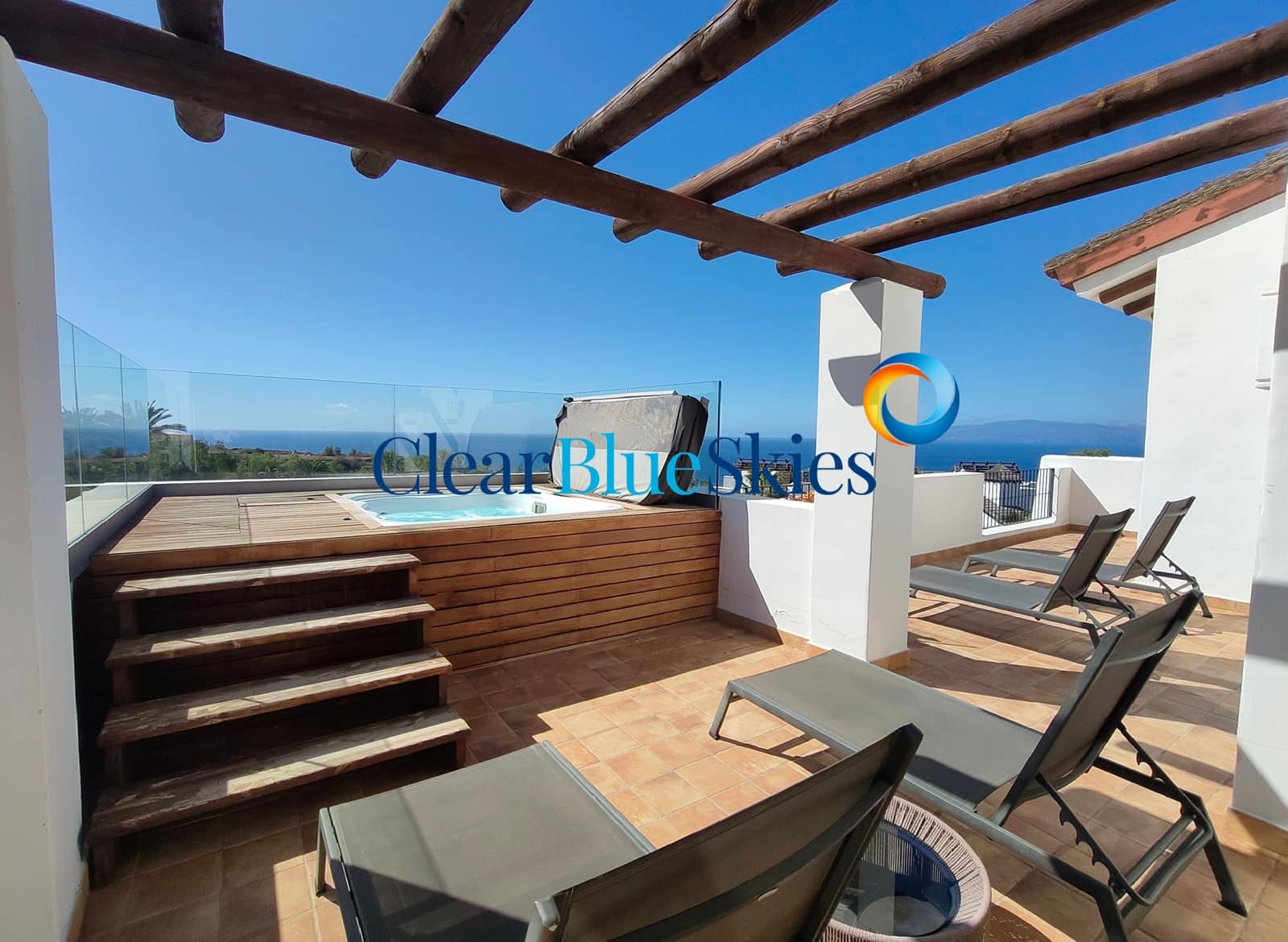 3 soverom Penthouse til salgs i Playa San Juan med svømmebasseng garasje - € 1 770 000 (Ref: 8809407)