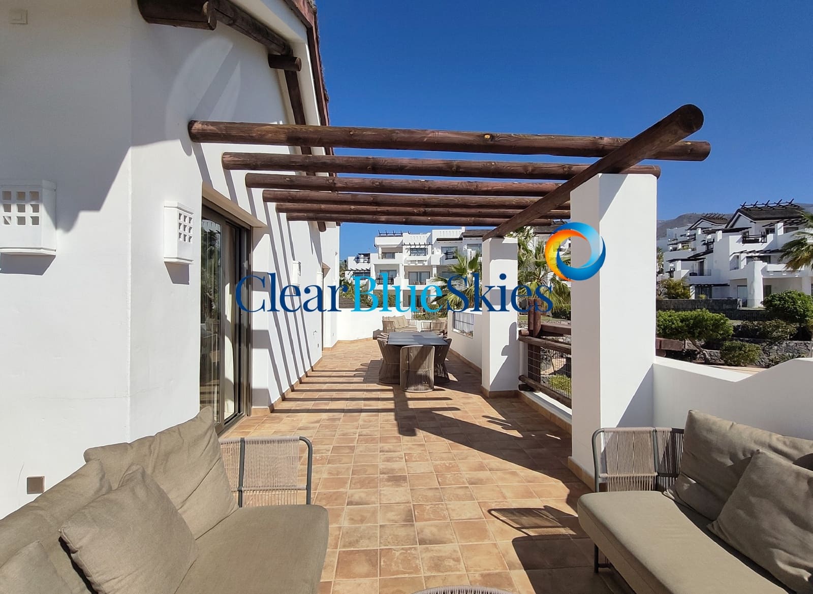 3 soverom Penthouse til salgs i Playa San Juan med svømmebasseng garasje - € 1 770 000 (Ref: 8809407)