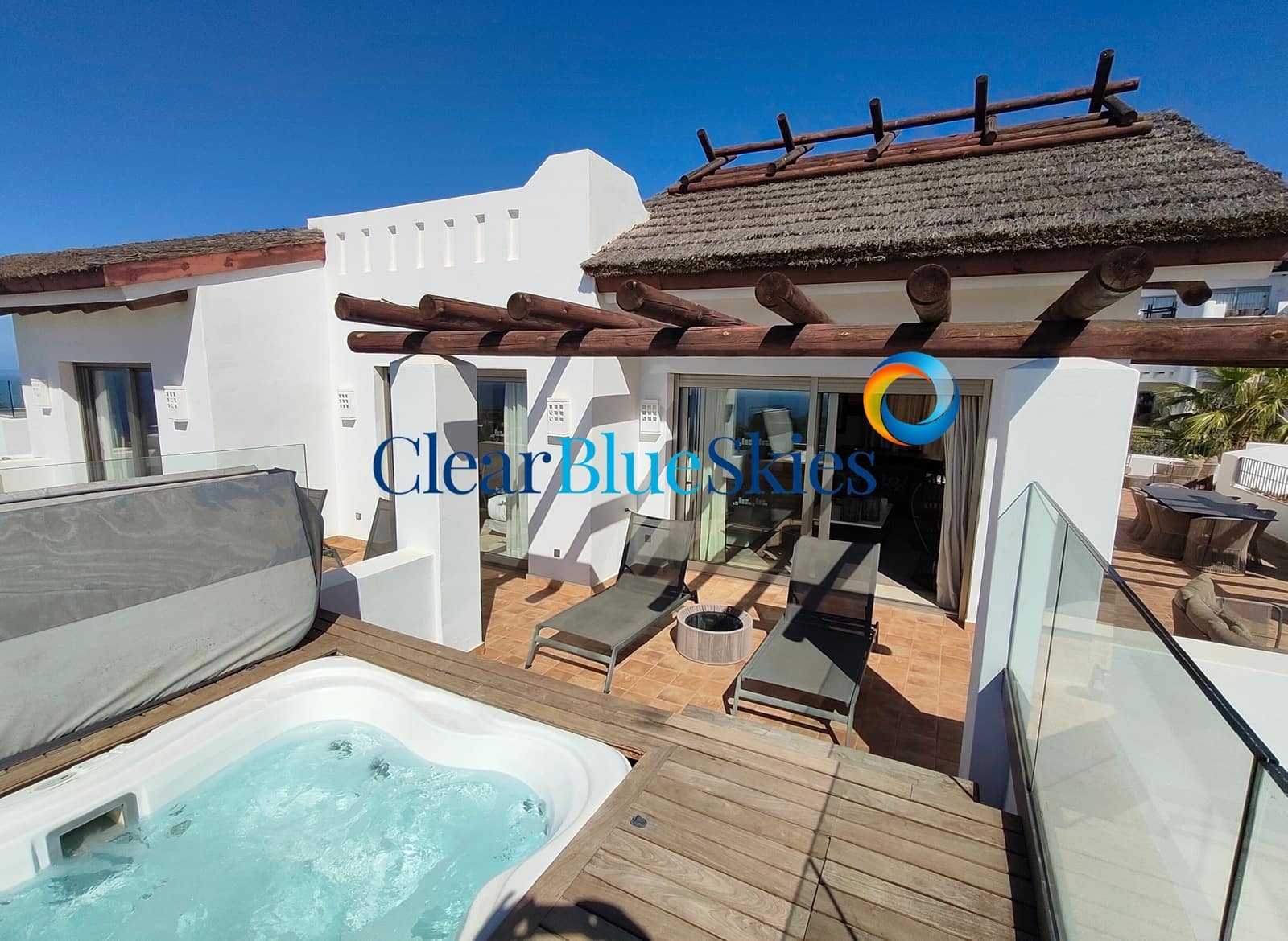 3 soverom Penthouse til salgs i Playa San Juan med svømmebasseng garasje - € 1 770 000 (Ref: 8809407)