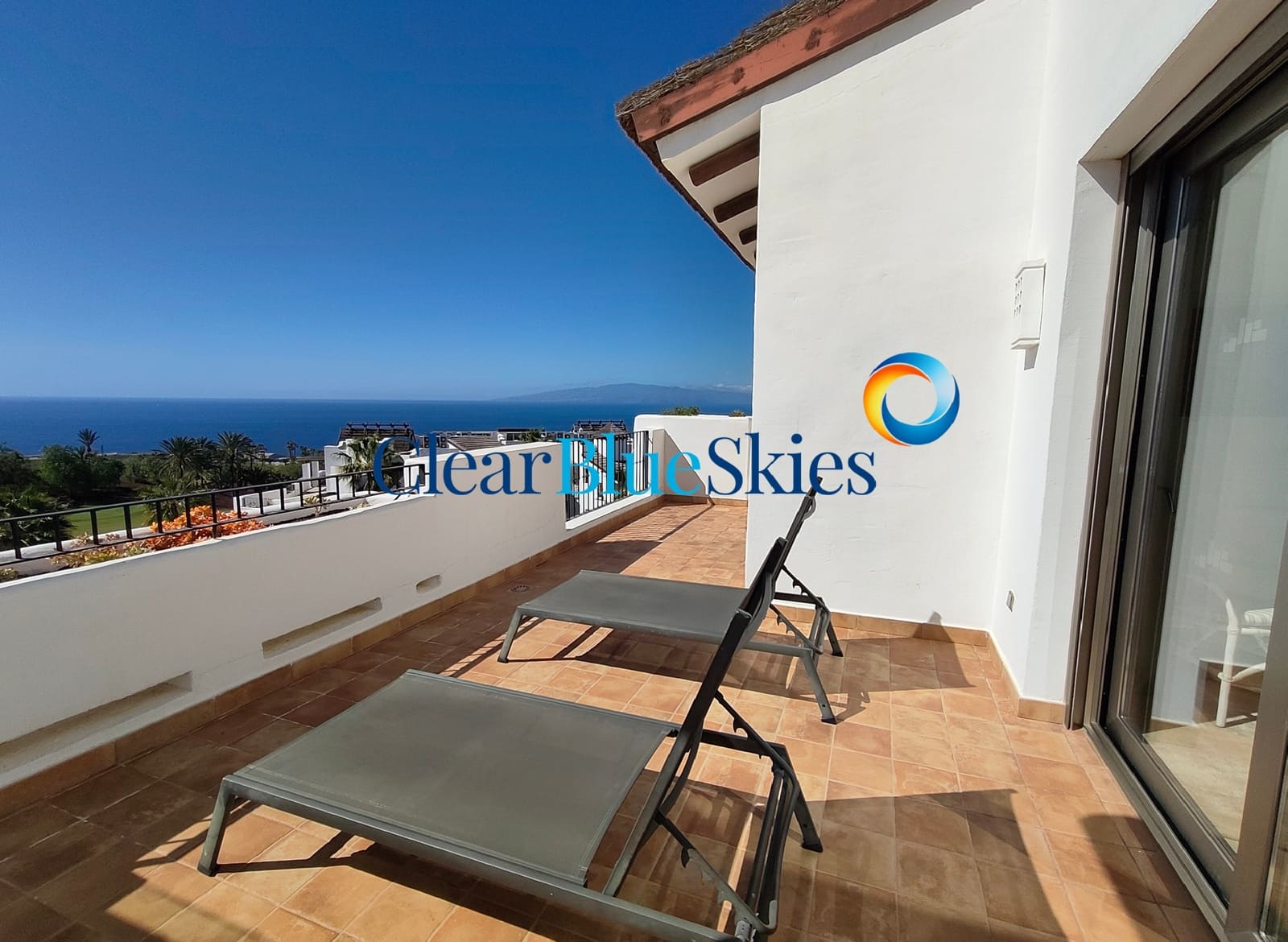 3 soverom Penthouse til salgs i Playa San Juan med svømmebasseng garasje - € 1 770 000 (Ref: 8809407)