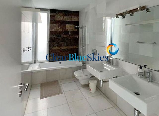 5 soverom Villa til salgs i Playa del Duque, Adeje med svømmebasseng garasje - € 2 850 000 (Ref: 8837943)