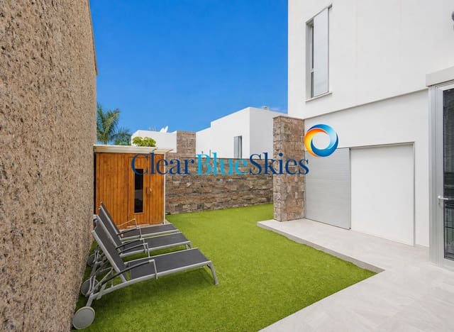 5 makuuhuone Huvila myytävänä paikassa Playa del Duque, Adeje mukana uima-altaan 
autotalli - 2 930 000 € (Ref: 8837943)