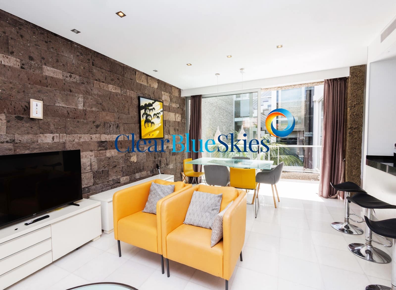 5 bedroom Villa for sale in Playa del Duque with pool garage - € 2,930,000 (Ref: 8837943)
