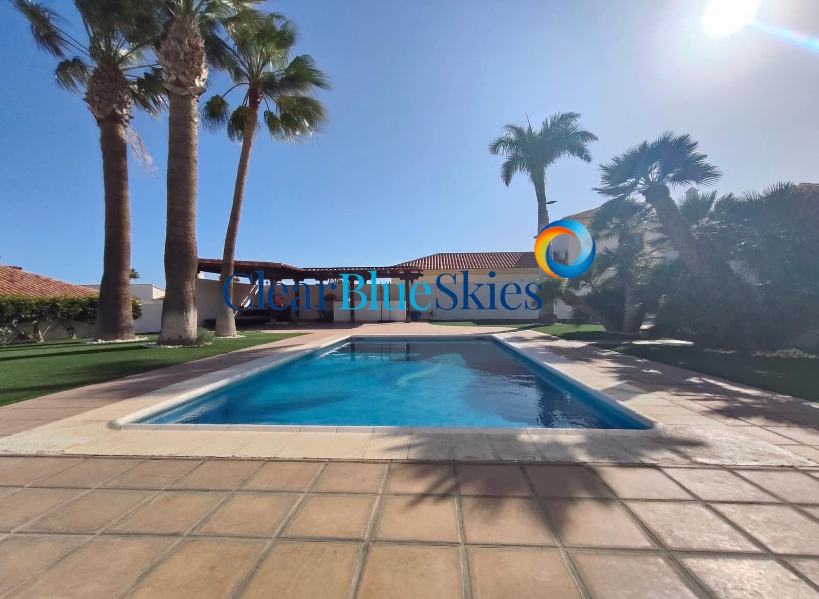 4 soveværelse Villa til salg i Golf del Sur med swimmingpool garage - € 1.600.000 (Ref: 8846606)