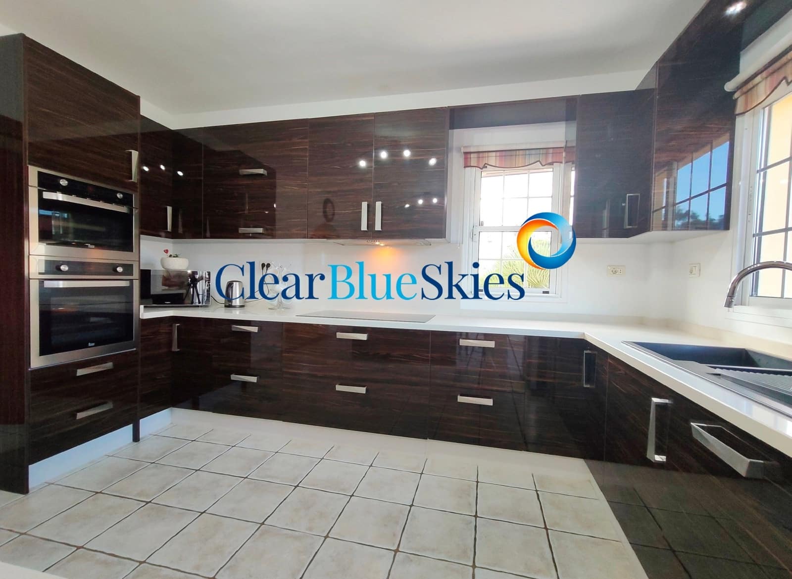 4 soveværelse Villa til salg i Golf del Sur med swimmingpool garage - € 1.600.000 (Ref: 8846606)