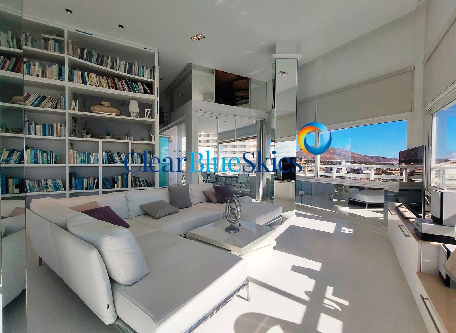 1 bedroom Penthouse for sale in Costa Adeje with pool garage - € 1,595,000 (Ref: 8856693)