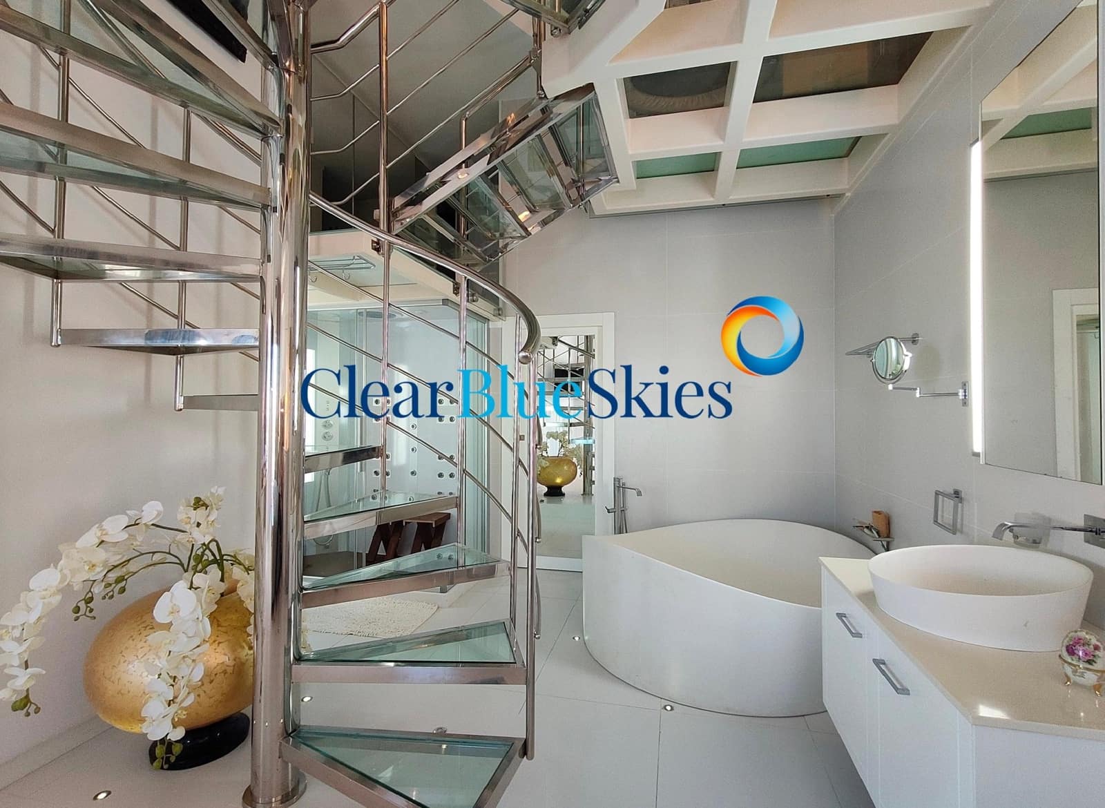 1 bedroom Penthouse for sale in Costa Adeje with pool garage - € 1,595,000 (Ref: 8856693)